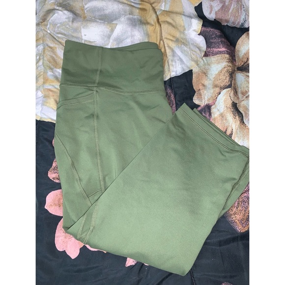 Plus size active legging - Picture 2 of 4